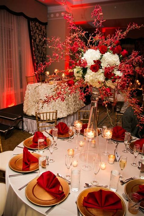 See more ideas about peach wedding, wedding decorations, wedding colors. A Glamorous Red and White Beach Wedding in Florida | Red ...