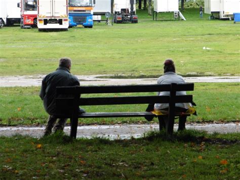 De politie heeft het malieveld in den haag zondagmiddag schoongeveegd. Malieveld | chmkoome's blog