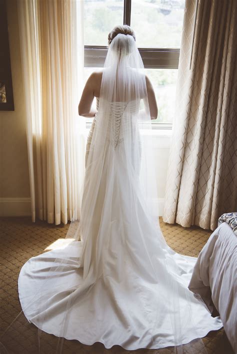 Anya Bridal Kelly Preowned Wedding Dress Save 77 Stillwhite