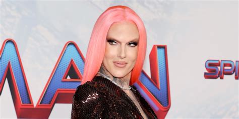 Jeffree Star Slams Former Beauty Industry Friends Accuses Them Of Lying In Product Reviews