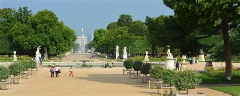 Panorama Dei Giardini Di Tuileries And Del Piazza De La Concorde Parigi