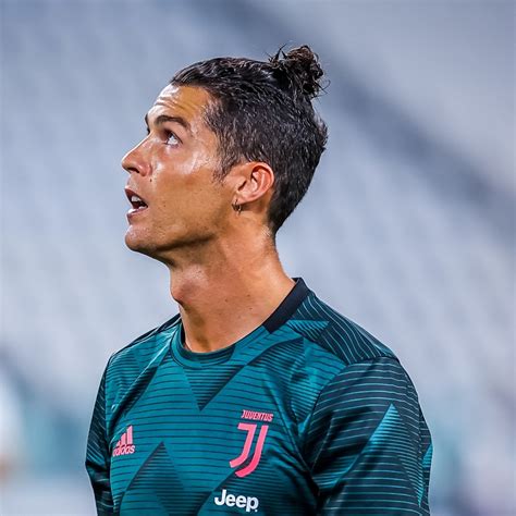 Maybe you would like to learn more about one of these? 80 Amazing Cristiano Ronaldo Haircut Styles - 2021 Ideas