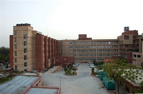 Hospital Dharamshila Cancer Hospital And Research Centre