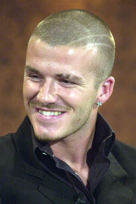 Weitere ideen zu beckham haare, haarschnitt, kurzhaarfrisuren. David Beckham Mohawkhairstyle Unterbieten | Beckham haare ...