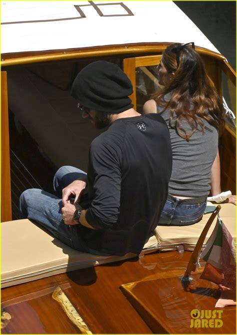 Jared Padalecki And Wife Genevieve Go For Boat Ride Through The Venice Canals Photo 4592538