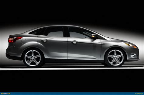 The 2021 ford focus is packed with interior comforts, smart tech & performance features. AUSmotive.com » Detroit: 2011 Ford Focus