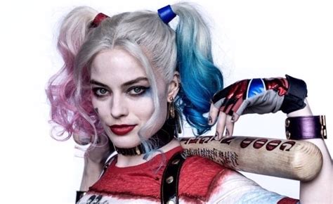 Imagen In Dita De Margot Robbie Como Harley Quinn En Escuadr N Suicida