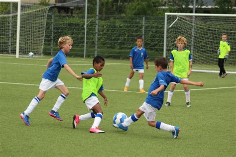 Unfortunately, not everyone is born with effective teamwork skills, but as much as it may be debated. Football Skills Nederland - Get Skilled