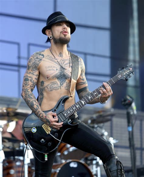 He is a member of rock band jane's addiction (four studio albums). Dave Navarro Photos Photos - Samsung at Lollapalooza 2016 ...