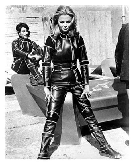 terrore nello spazio planet of the vampires 1965 still sci fi costume retro futuristic