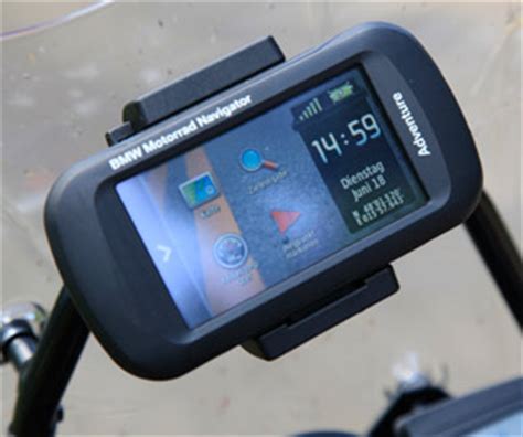 ► so schneidet das garmin montana 600 achtung: GPS Navigation: Garmin Montana 600 (BMW Navigator ...