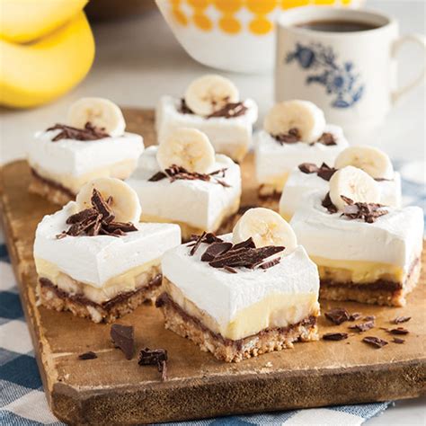 Yes, i would serve this with my christmas dinner!! Banana Pudding Bars - Paula Deen Magazine