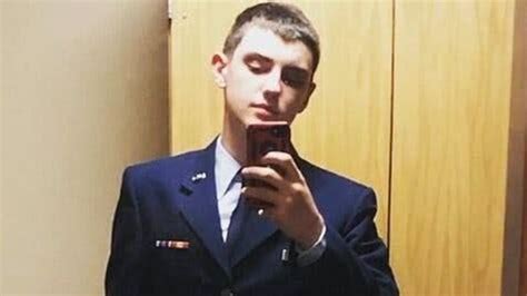 Jack Teixeira Fbi Used Social Media Records To Identify Us Airman As