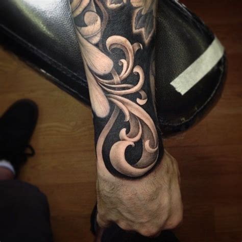 Jeff gogue showing how to sketch filigree. 11 Amazing Filigree Tattoos