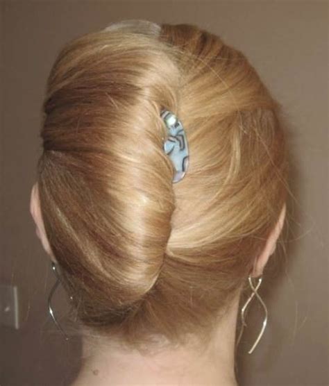 20 Ravishing Mother Of The Bride Hairstyles