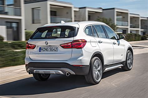 The bmw x1 is completely redesigned for 2016, and we're taking a look at all the differences between the outgoing model and the new one. BMW X1 (IAA 2015) im Test: Fahrbericht - Bilder - autobild.de