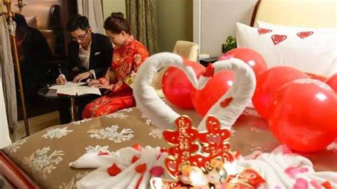 Chinese Couple Spend Wedding Night Writing Out Communist Doctrine Bbc
