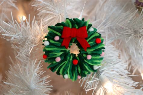 Diy Christmas Ornaments From Felt Scraps Karen Kavett