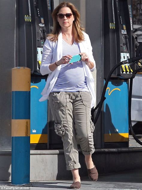 Jenna Fischer 40 Displays Large Baby Bump At Gas Station Daily Mail