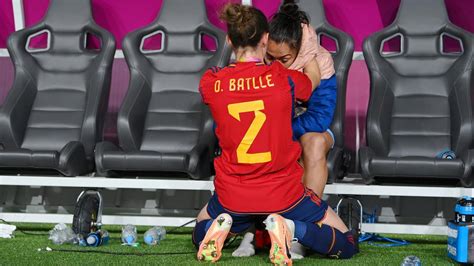 Lucy Bronze Comforted By Ona Batlle After World Cup Final Between Spain