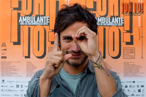 10 GIFs for Anyone Who s Hopelessly Thirsty for Gael García Bernal
