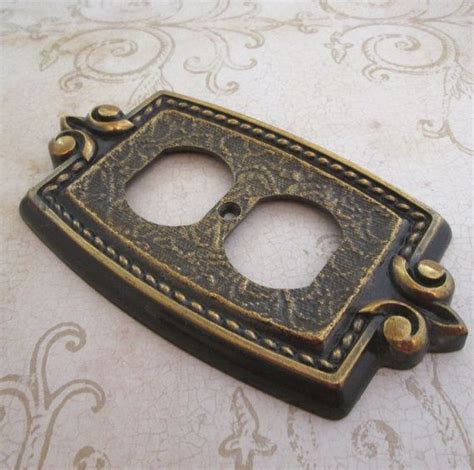 We offer three styles of covers (victorian, art all plates and covers are guaranteed to work with all standard outlets and switch boxes. Outlet Cover Plate, Vintage, 1970s, Decorative Switch ...