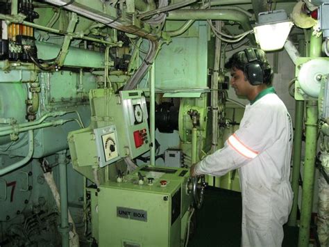 10 Things Marine Engineers Must Do To Know Their Machinery Inside Out