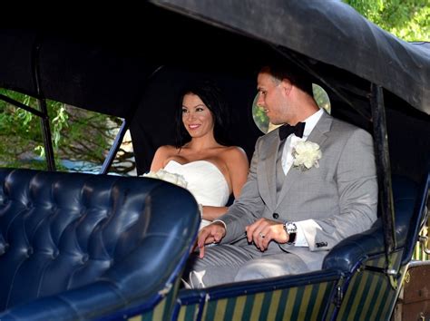 Jun 24, 2021 · taming the wild west, one photo at a time. David Krejci and wife Naomi