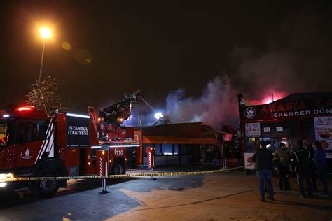 Jul 02, 2021 · i̇stanbul'da beş katlı bir binanın çatısında yangın çıktı. İstanbul'da gece yarısı korkutan yangın - SonHaberler