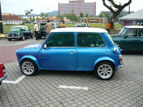 Kami adalah pengedar/ wakil sah mitsubishi motors malaysia. DuniaMiNi: Karnival Kereta Mini 1Malaysia