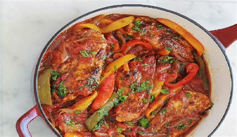Poulet aux poivrons oignons et tomates Recettes du net