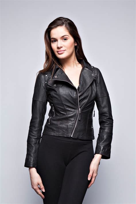 what to wear with leather jacket female fashion style