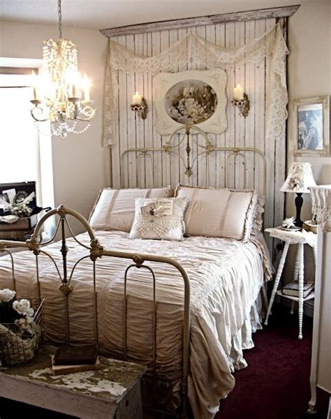 Here's how to do it right. 31 Sweet Vintage Bedroom Décor Ideas To Get Inspired ...