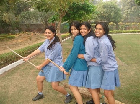 Desi Girls And Aunties Hot And Sexy Pictures Hot Desi School Girls In Uniform