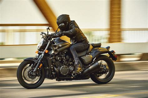 The motorcycle that changed everything has evolved into an even sharper and more technologically advanced hyper naked. 2020 Yamaha VMAX Guide • Total Motorcycle