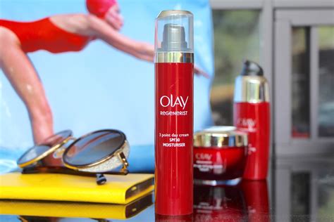 Olay Regenerist Spf With Benefits Ad A Model Recommends