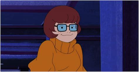 velma of scooby doo officially gay in new animated film ke
