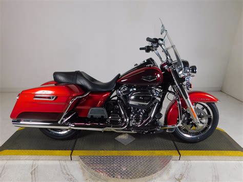 Check road king specifications, mileage, images, 2 variants, 4 colours and read 18 user reviews. New 2019 Harley-Davidson Road King FLHR Touring in ...