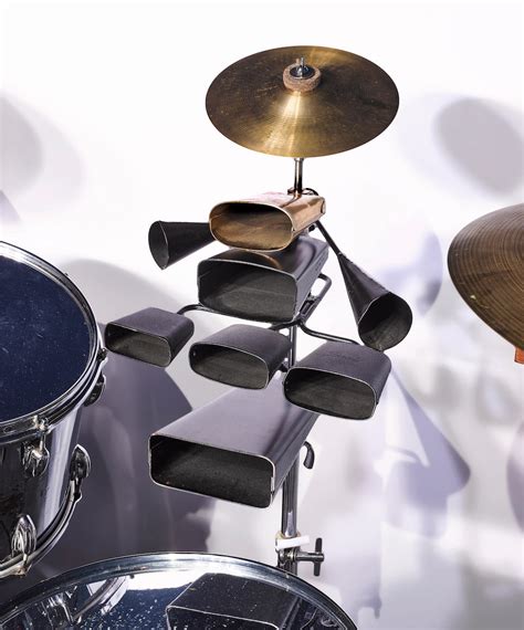 Neil Peart Drum Kit Used From 1974 1977 To Be Auctoned Off Neil