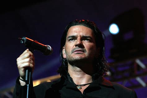 She has played supporting roles in the films pacific rim: Ricardo Arjona - Mujeres | Música callada - Blog elcorreo.com