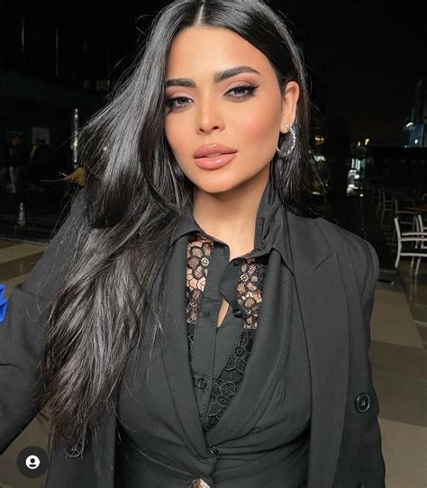 gorgeous egyptian actress with captivating beauty