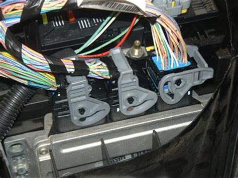 The fuse boxes are located in the lower part of the fascia (passenger side). Wiring Diagram Peugeot 307 Cc - Wiring Diagram Schemas