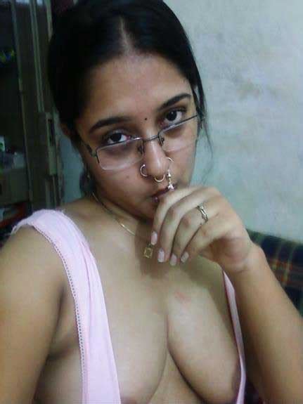 Indian Bhabhi Mangla Ki Porn Pics Free Enjoy Kare Hot Ho Jae