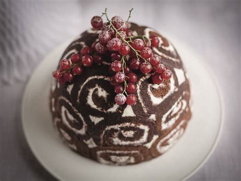 Ramsay's imagination is obviously caught by the sweet course. Gordon Ramsay's Christmas Bombe Dessert | Gordon Ramsay ...