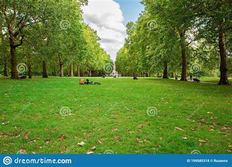Green Park In London Editorial Stock Photo Image Of Relaxation 199585318