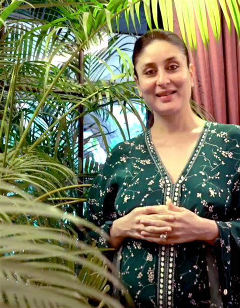 Kareena Kapoor Khan Pregnant Green Floral Kaftan Home Mumbai