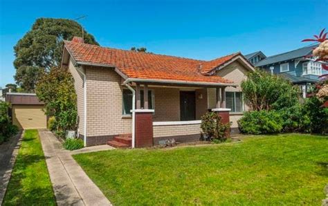 Maybe you would like to learn more about one of these? House share Hampton, Melbourne $150pw, 3 bedroom house