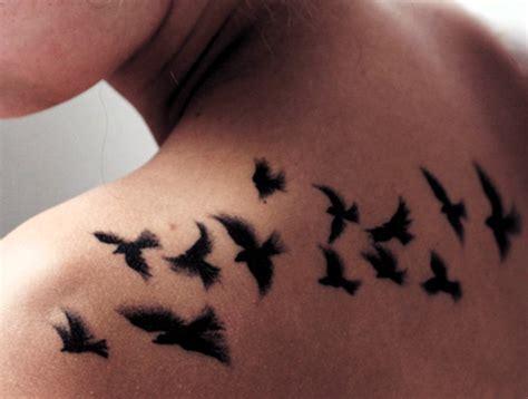 Aves Volando Tatuajes Para Mujeres