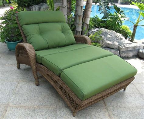 There is a problem with outside furniture, it can be uncomfortable, or it's rusting away, which makes it break apart easily. The Best Comfortable Outdoor Chaise Lounge Chairs