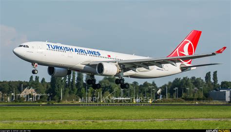 Tc Jir Turkish Airlines Airbus A330 200 At Amsterdam Schiphol